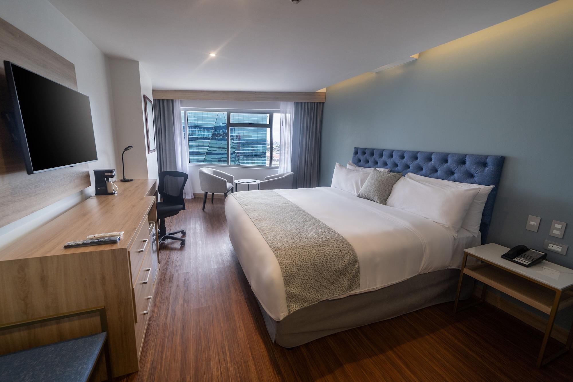 Tryp By Wyndham Guayaquil Airport Hotel Exterior foto A room at the hotel