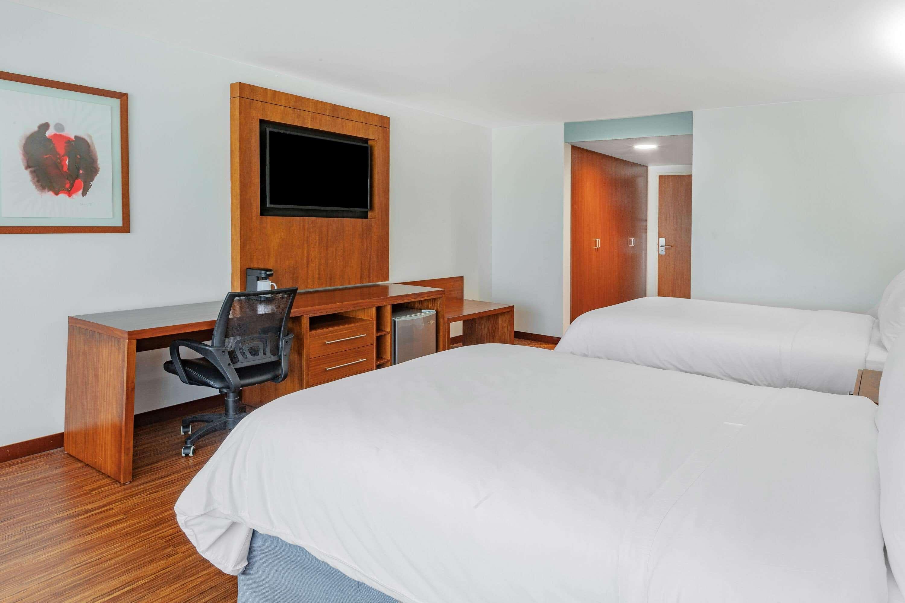 Tryp By Wyndham Guayaquil Airport Hotel Exterior foto A typical room at the hotel