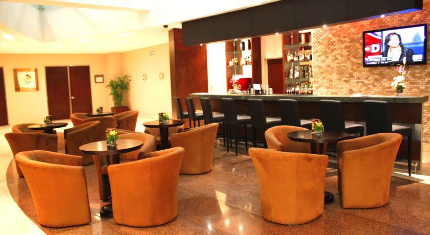 Tryp By Wyndham Guayaquil Airport Hotel Exterior foto The lounge at the airport