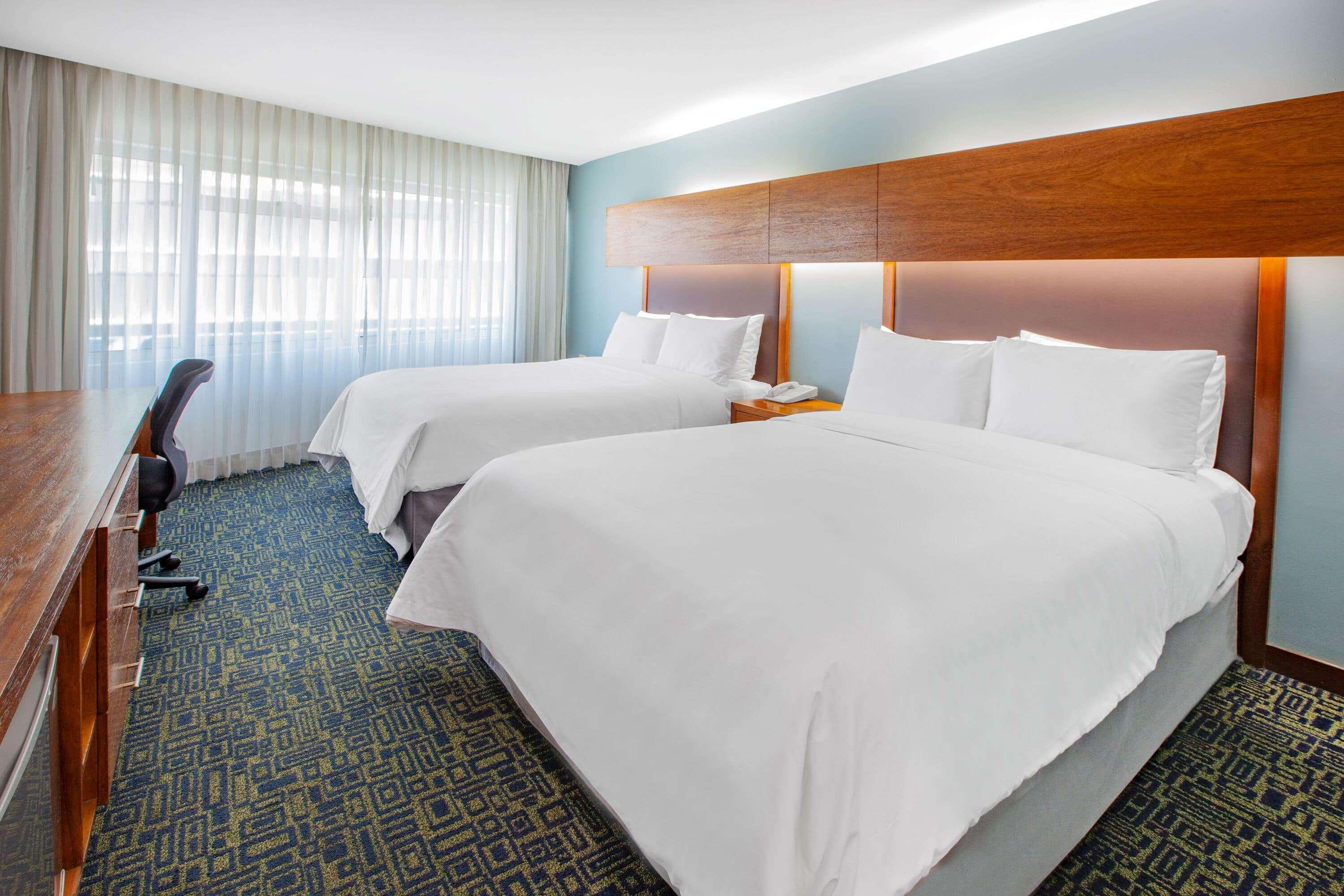 Tryp By Wyndham Guayaquil Airport Hotel Exterior foto A typical guest room at the Hilton Garden Inn