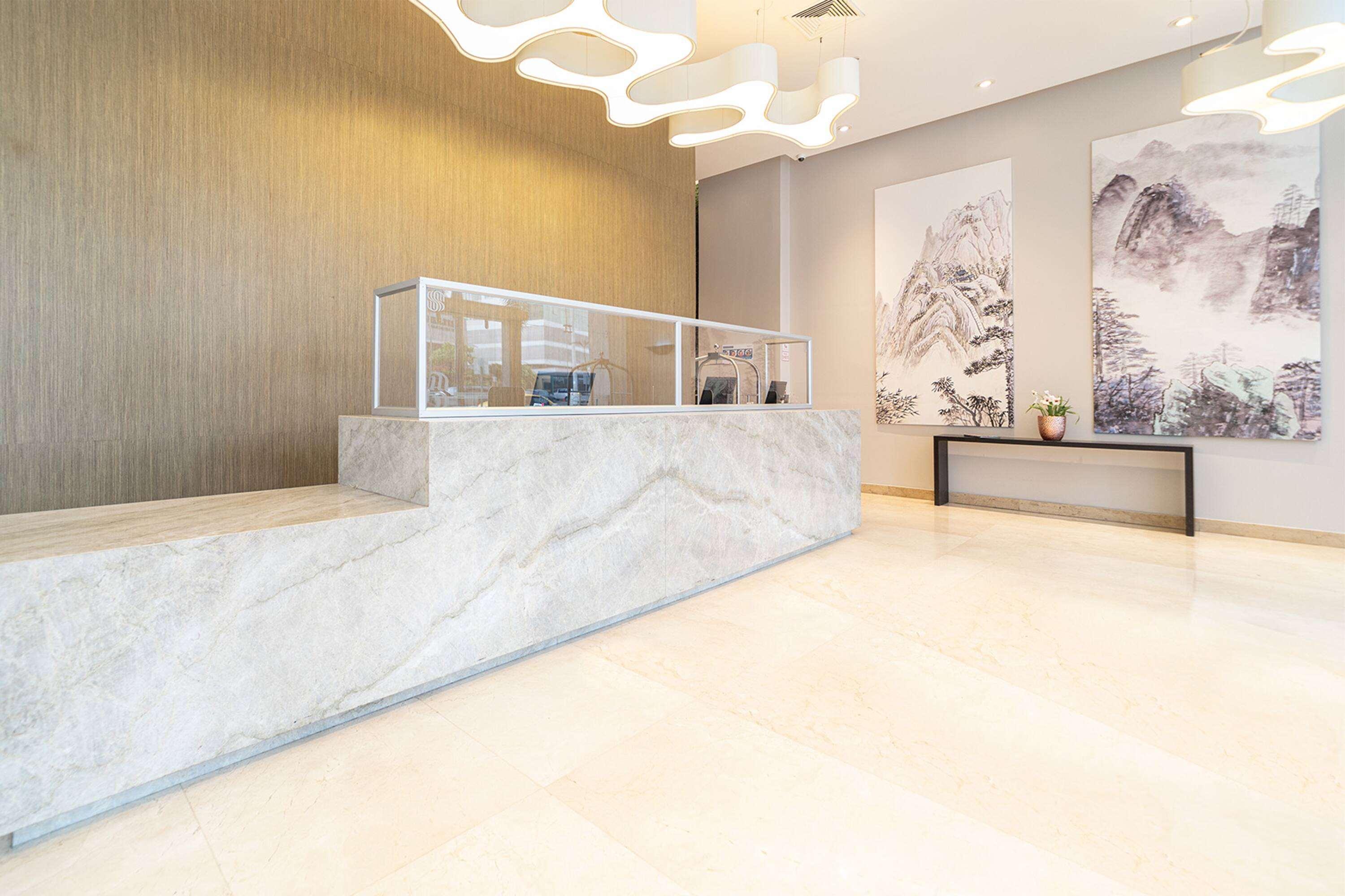 Tryp By Wyndham Guayaquil Airport Hotel Exterior foto Lobby