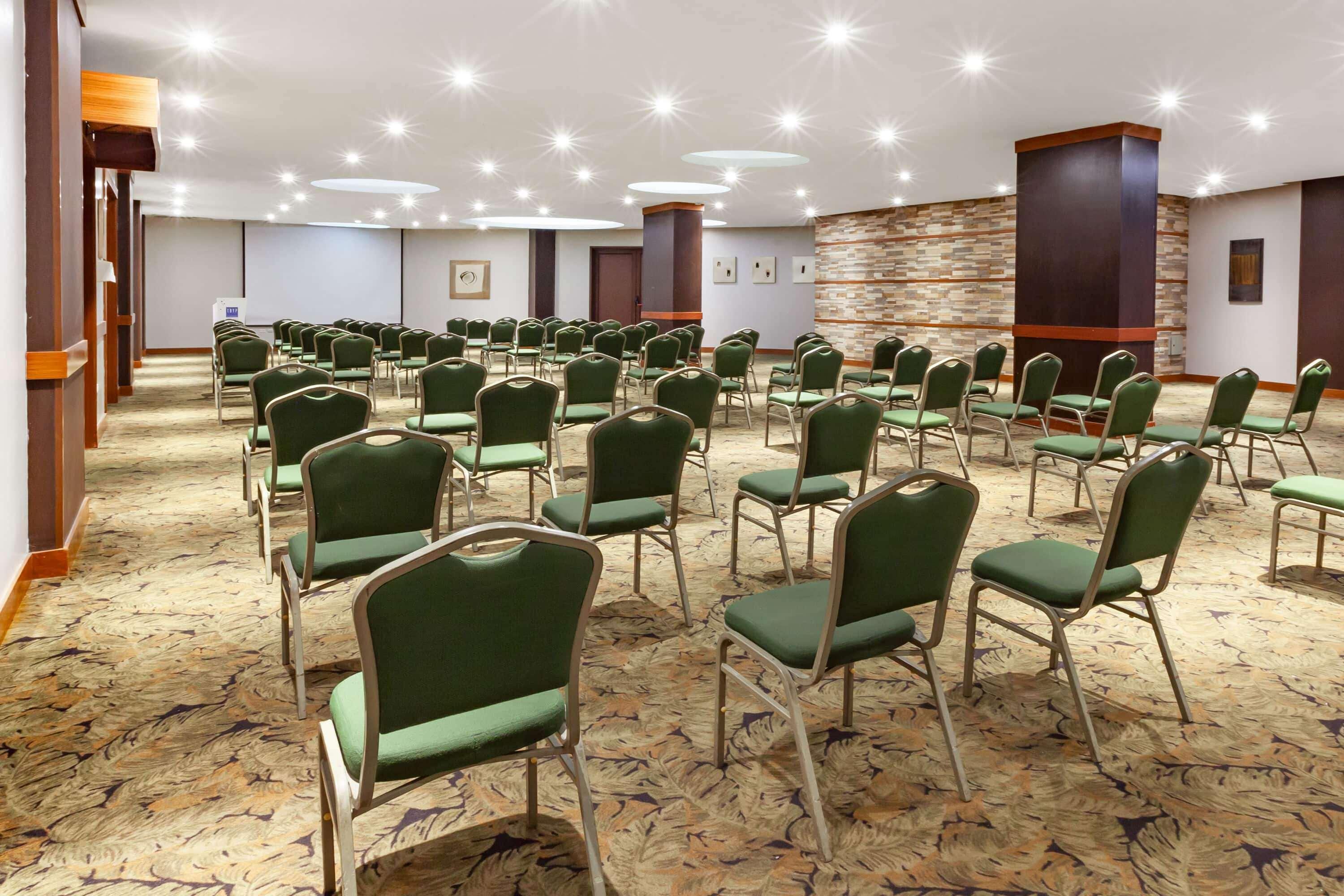 Tryp By Wyndham Guayaquil Airport Hotel Exterior foto Meeting room