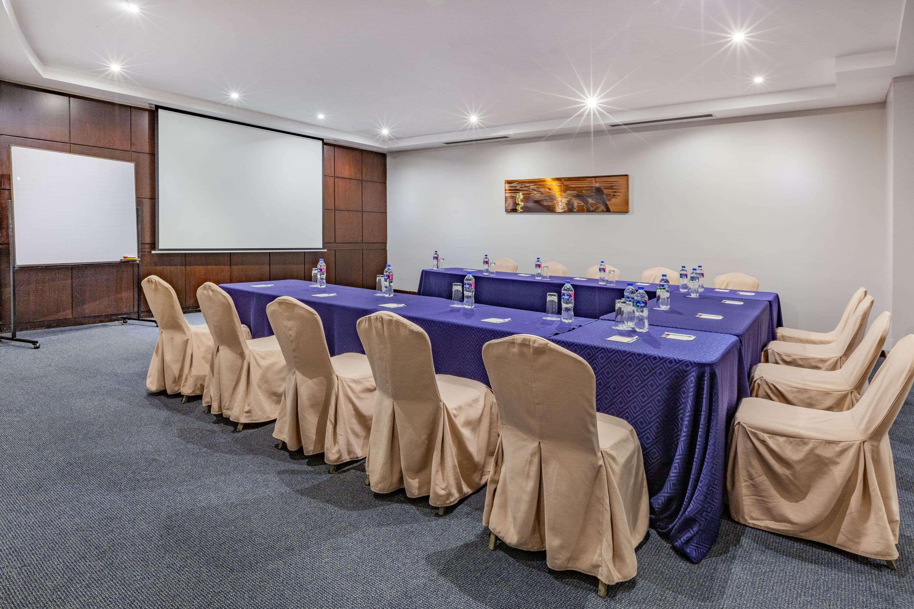 Tryp By Wyndham Guayaquil Airport Hotel Exterior foto Meeting room
