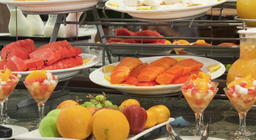 Tryp By Wyndham Guayaquil Airport Hotel Exterior foto Fruit salad
