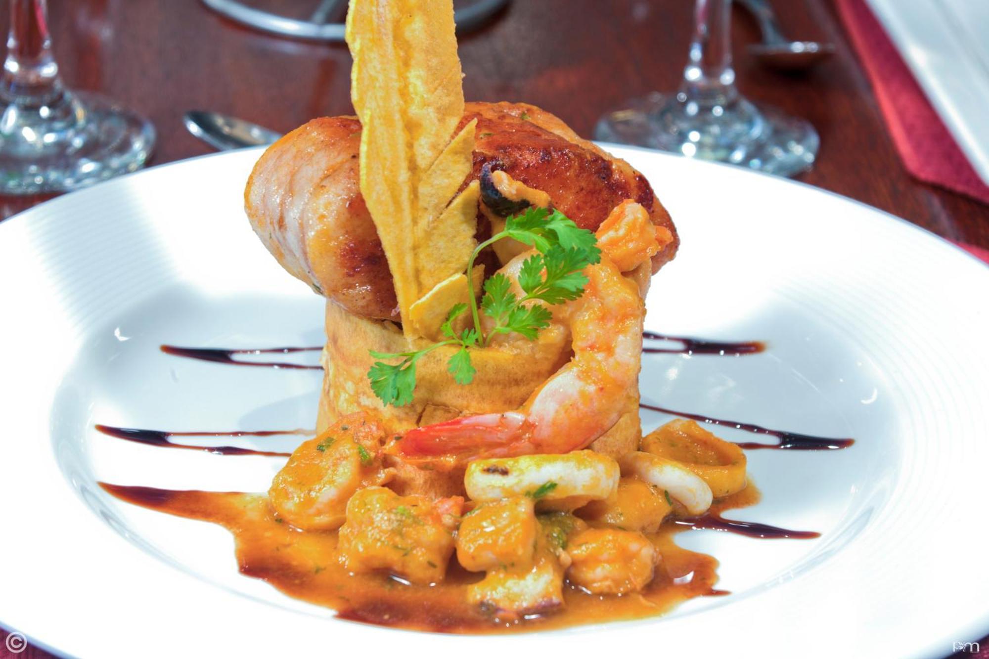 Tryp By Wyndham Guayaquil Airport Hotel Exterior foto A seafood dish